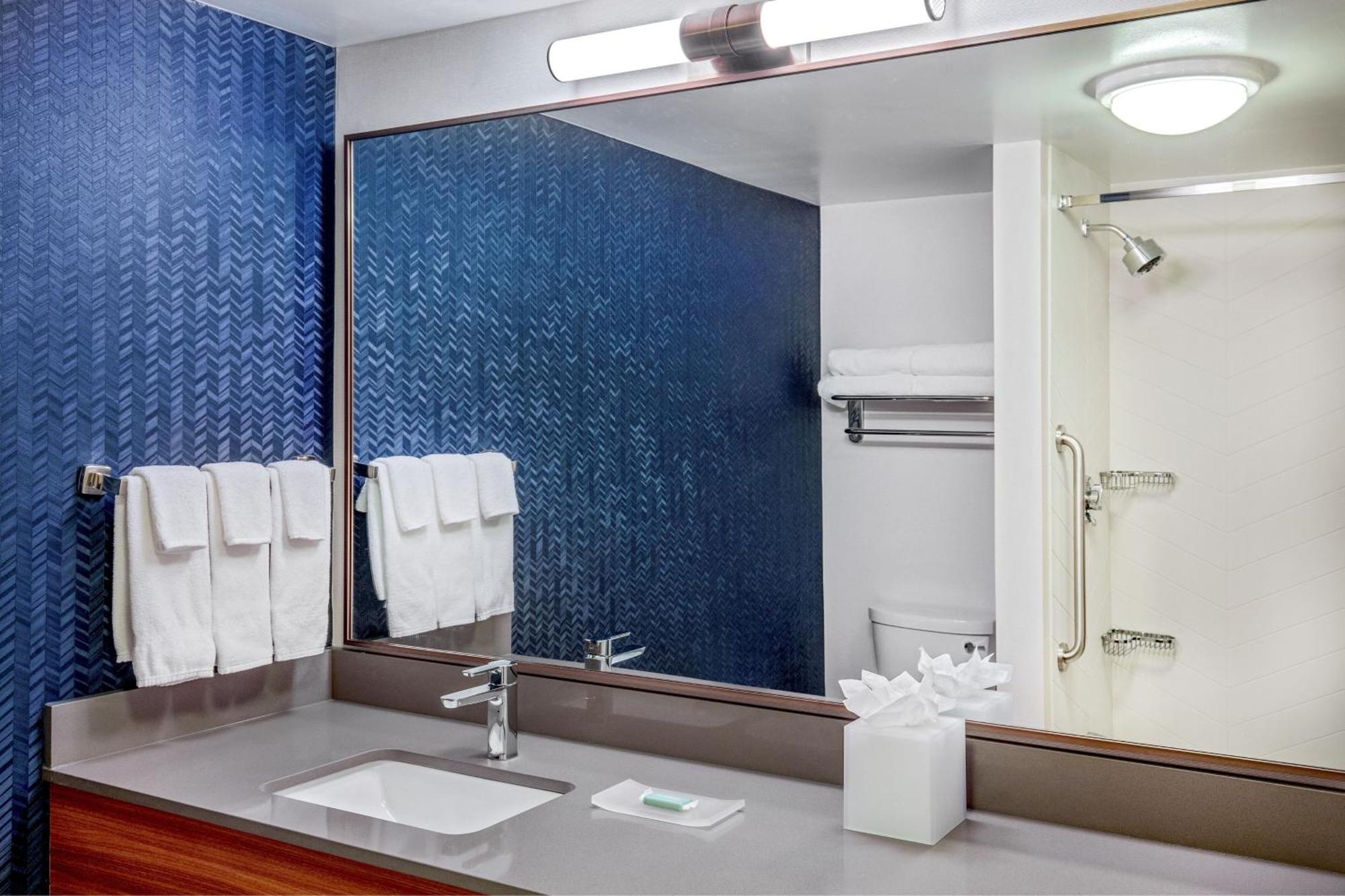 Fairfield Inn & Suites By Marriott Brunswick Freeport Exteriör bild