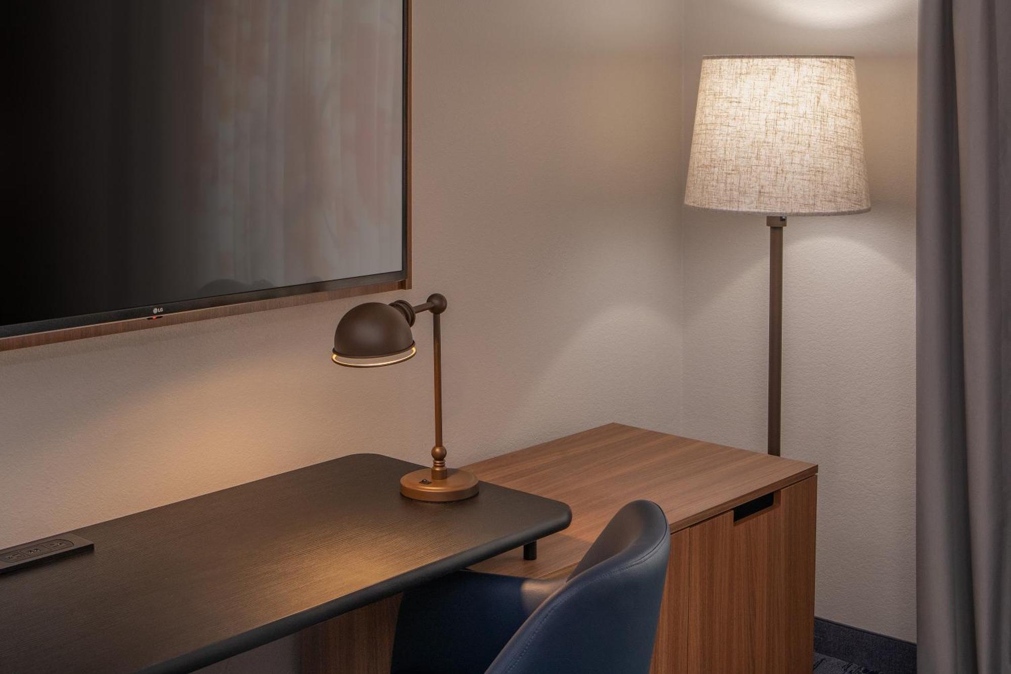 Fairfield Inn & Suites By Marriott Brunswick Freeport Exteriör bild