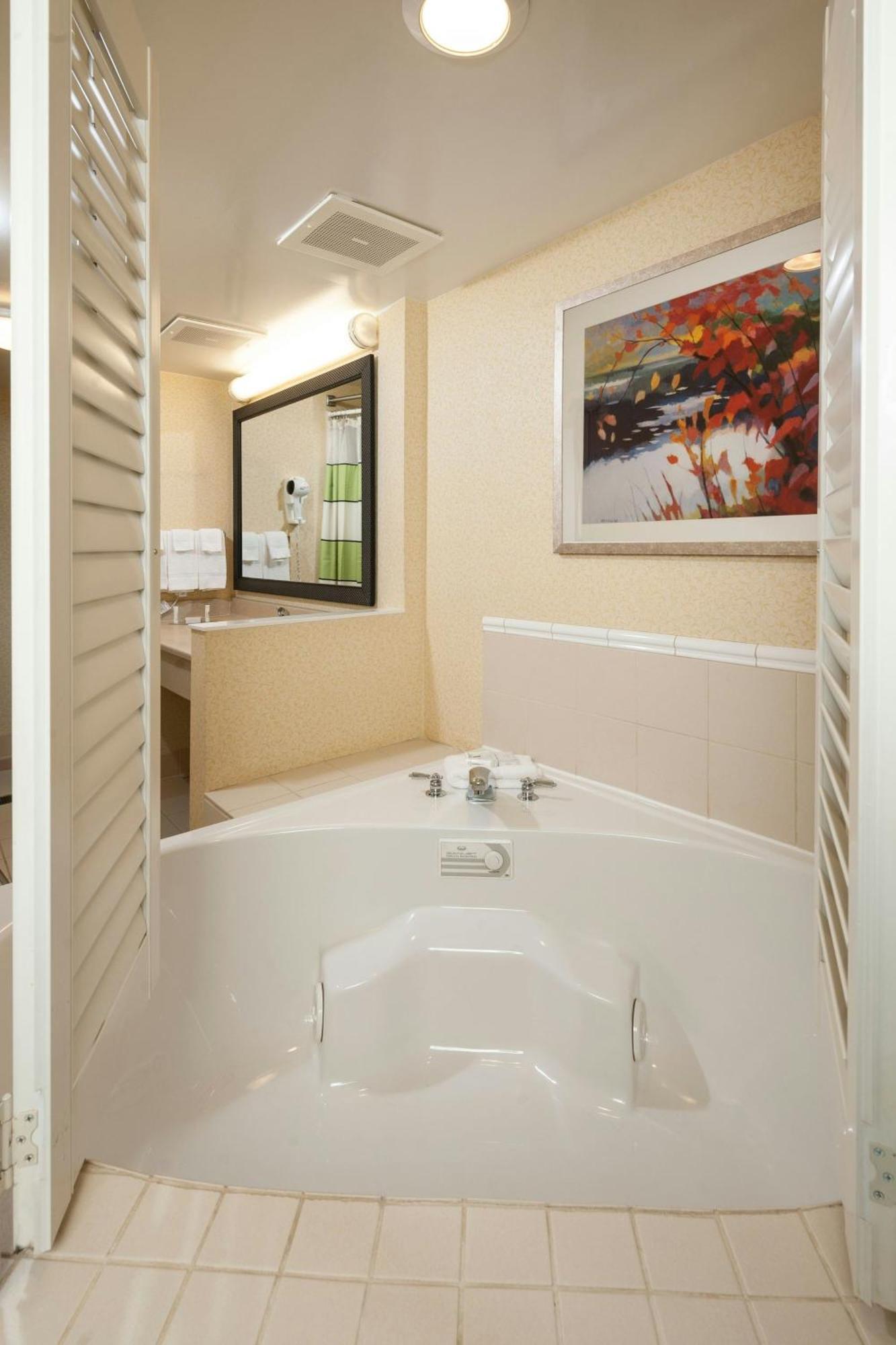 Fairfield Inn & Suites By Marriott Brunswick Freeport Exteriör bild
