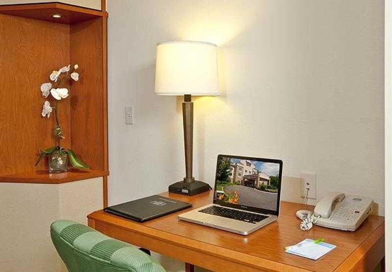 Fairfield Inn & Suites By Marriott Brunswick Freeport Rum bild
